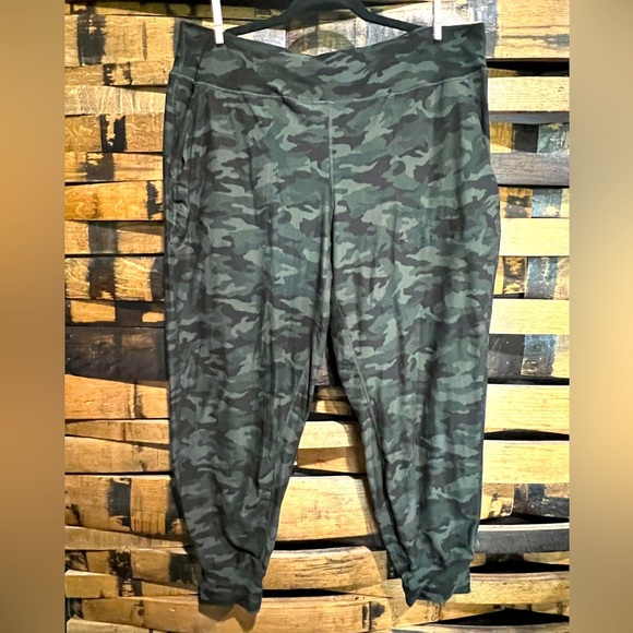 Athletic Joggers - Picture 1 of 6
